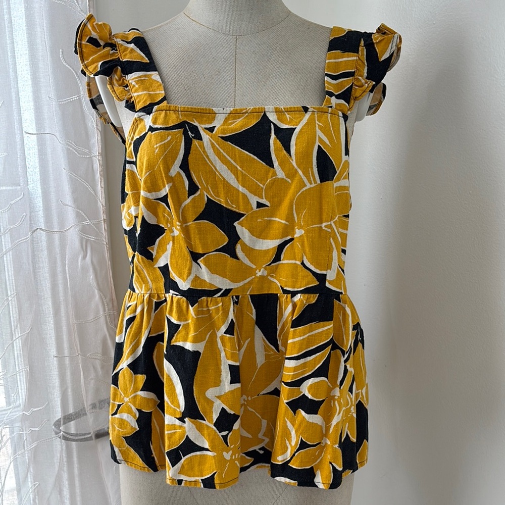 Tank Tops WHO WHAT WEAR for Women Floral Yellow and Black Women's Top